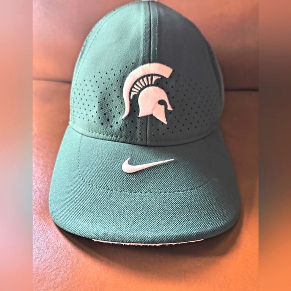 Nike Legacy 91 Dri-Fit MICHIGAN STATE SPARTANS White OSFM Adjustable Hat Cap - Picture 1 of 12
